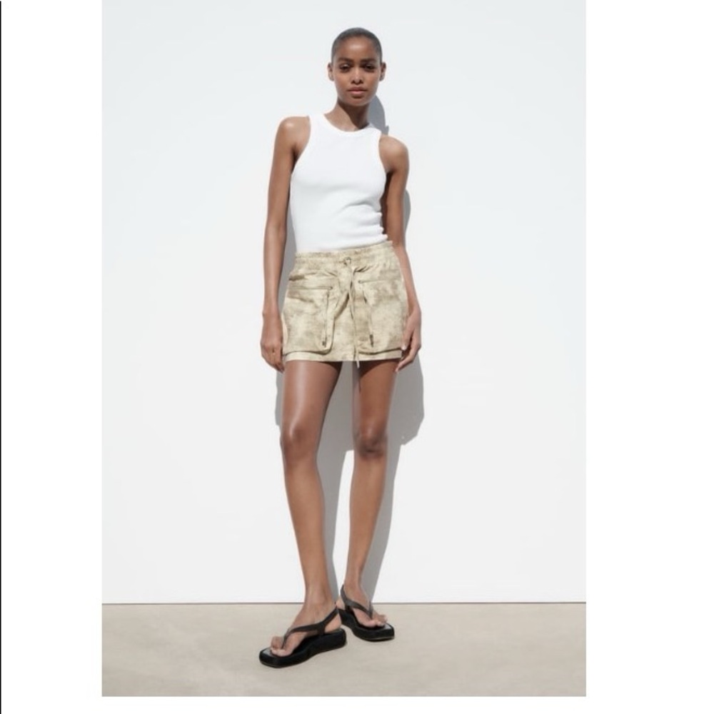 Zara Printed Cargo Skirt